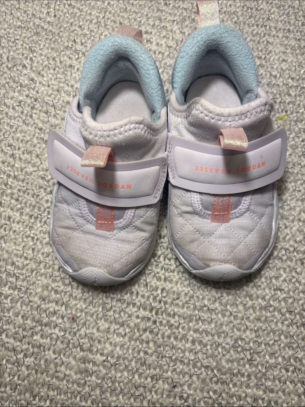 Jordan 23/7 EasyOn Toddler Shoes
Barely Grape Pastel - Size 7 - Picture 3 of 7